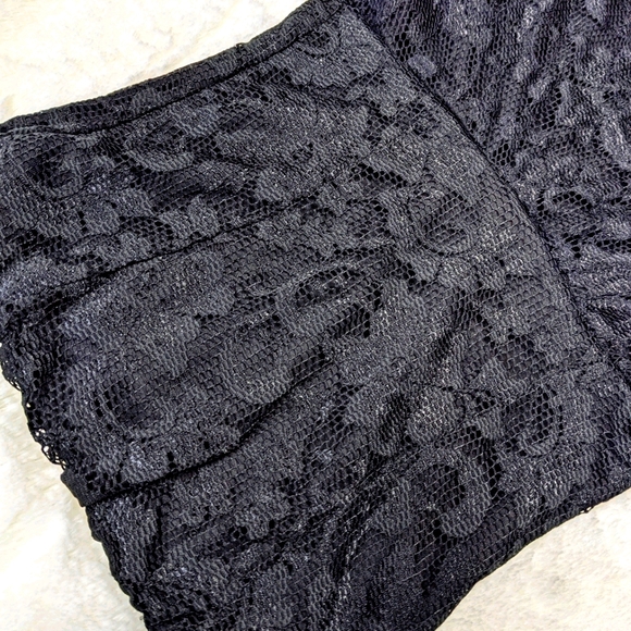 Boohoo Lulu Lace Bandeau Skater Dress - Picture 7 of 10